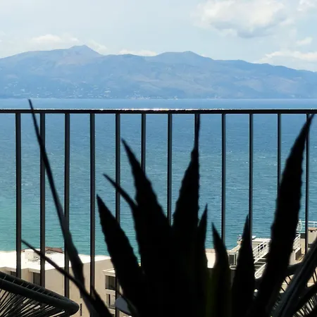 Covista - Panoramic View Apartmán *